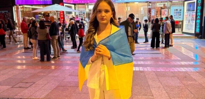 Кулеба отметил 13-летнюю украинку, отказавшуюся петь на одной сцене с россиянином – видео - Фото