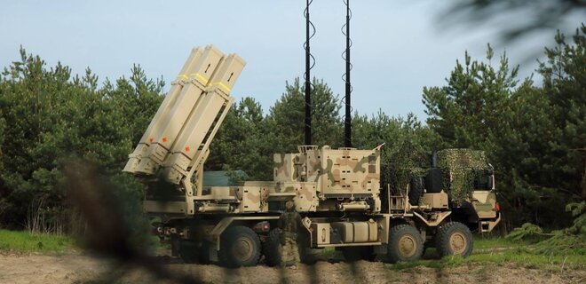 Германия готовится отправить в Украину системы ПВО IRIS-T двух модификаций - Фото