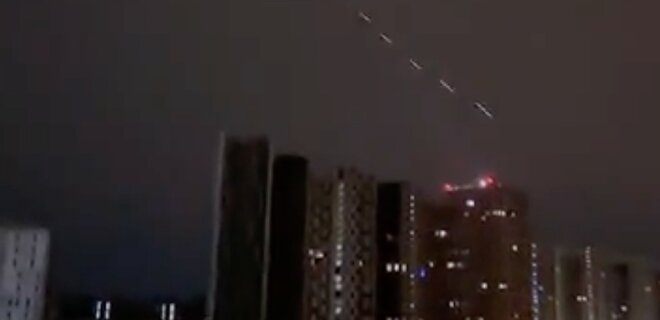 Минобороны показало работу сил ПВО минувшей ночью в Киеве – видео - Фото