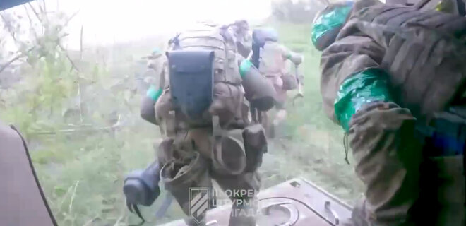 Бійці 3 бригади показали, як штурмують росіян під Бахмутом – відео - Фото