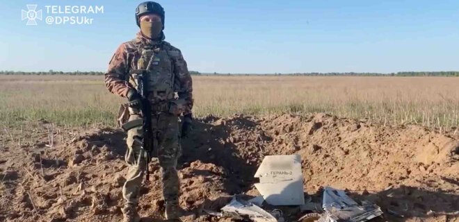 Пограничники в Черниговской области из стрелкового оружия сбили российский Shahed – видео - Фото