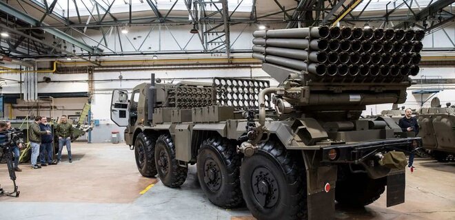Чехи скинулись грошима: куплять Україні реактивну систему та сотні снарядів - Фото