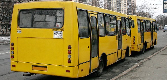 В Киеве во время тревог общественный транспорт будет довозить пассажиров до укрытия - Фото