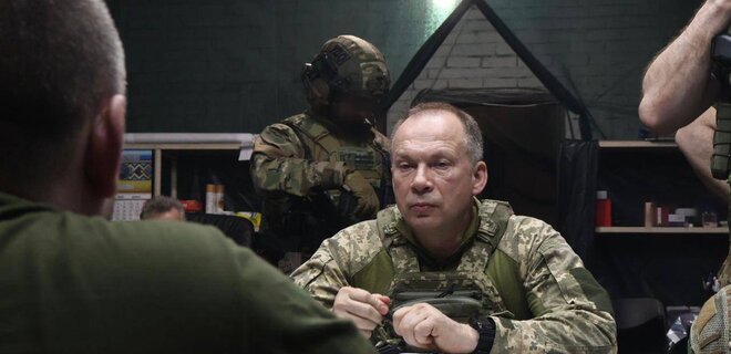 Генерал Сырский: Оборона Бахмута не теряет актуальности, ВСУ берут город в полукольцо - Фото