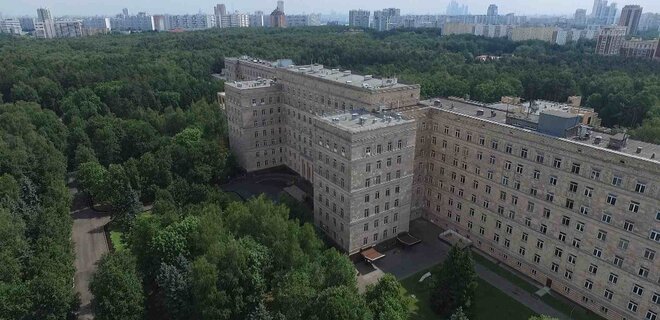 У Москві у підвалах будинків та у головній лікарні Кремля готують бомбосховища – росЗМІ - Фото