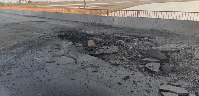Bridge between Crimea and Russian-held part of Ukraine targeted in strike - Photo