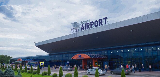 В аэропорту Молдовы иностранец, которого не пропускали, убил двух человек. Он обезврежен - Фото