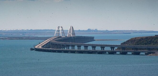 Крымский мост. Появились спутниковые снимки ремонта переправы за месяц после удара дронами - Фото