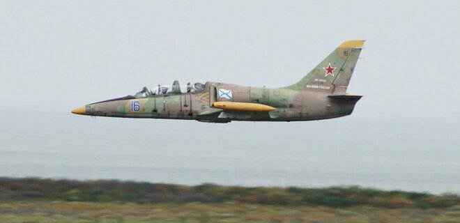 У Росії на Кубані розбився навчальний літак Л-39, одного пілота знищено - Фото