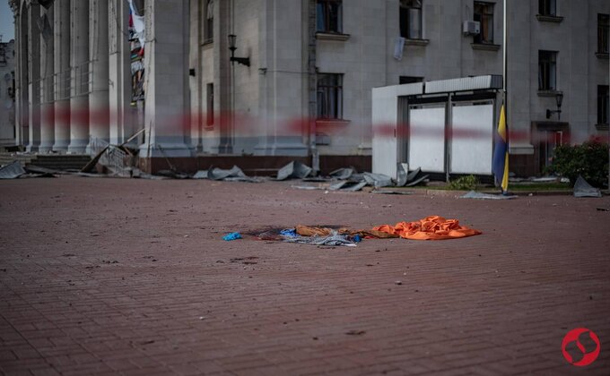 Чернигов после российской террористической атаки по центру – фото