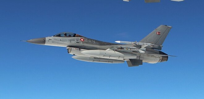 Міноборони Данії офіційно підтвердило, що подарує Україні винищувачі F-16 - Фото