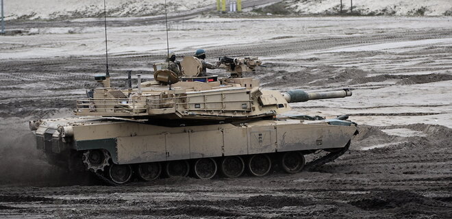 Politico: ЗСУ мають отримати танки Abrams у середині вересня. Можуть допомогти у наступі - Фото