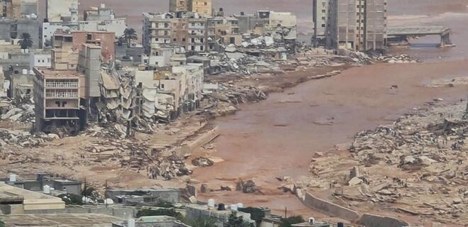 Після обвалення двох гребель у Лівії місто Дерна зруйновано, загинули 3000 людей – відео - Фото