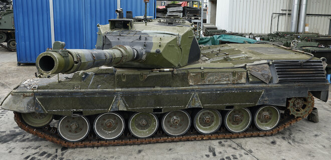 Украина получит еще 15 советских танков Т-72ЕА и 30 немецких Leopard 1. Их передает Дания - Фото