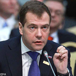 Медведев: Утечки на "WikiLeaks" показывают цинизм дипломатии США