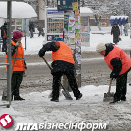 Попов поручил очистить Киев от снега