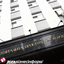 Ющенко уже четыре часа дает показания в Генпрокуратуре