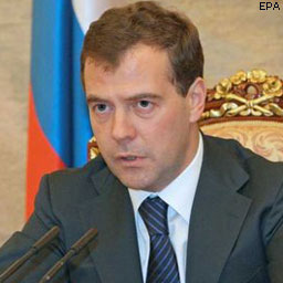 Медведев призвал Давос повлиять на корни терроризма