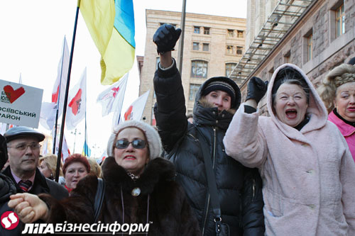 Возмущенные киевляне вышли на митинг с требованием не повышать тарифы