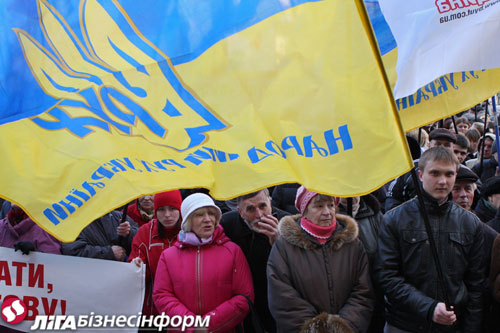 Возмущенные киевляне вышли на митинг с требованием не повышать тарифы