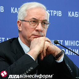 Эксперты: отставка Азарова не приведет к смене экономичекой политики