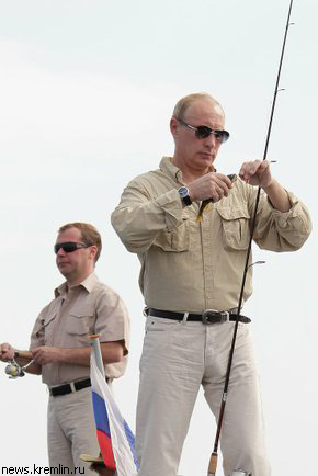 Медведев и Путин съездили на рыбалку