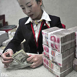 СМИ: США возобновили валютную войну с Китаем